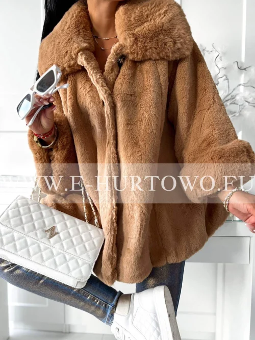 Płaszcz z sztucznego futerka DDS6696