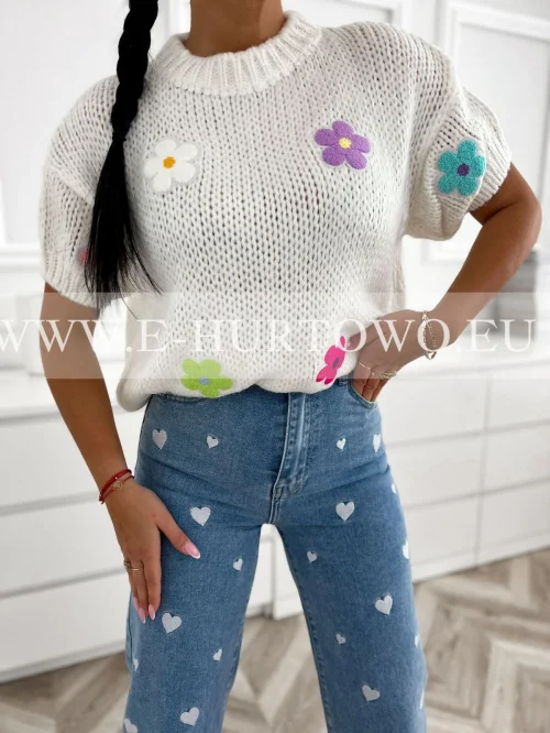 Sweterki damskie SD3545