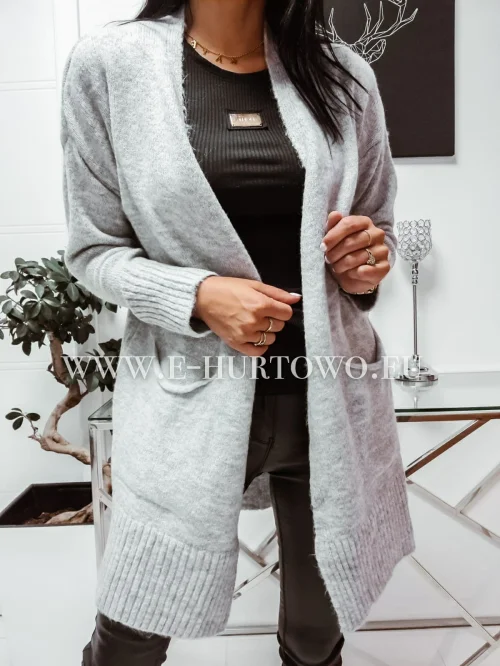 Swetereki damskie MOT02032