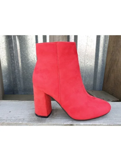 Obuwie damskie PE223 RED (36-41)