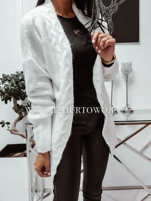 Swetereki damskie MOT02034