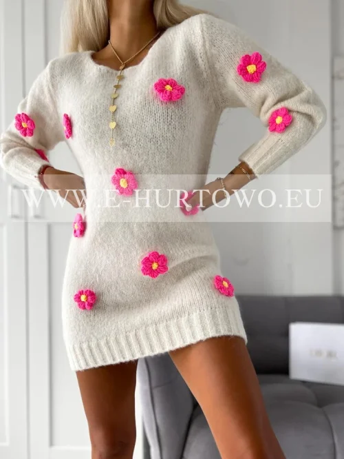 Sweterki damskie DFG3366