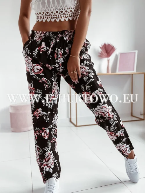 Spdonie damskie SA4857