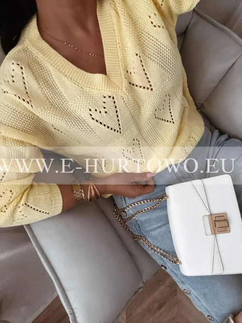 Sweterek damski MT22071